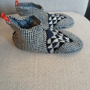 Bombas Women's Black and Gray  Knit Grip Slippers Socks Size M